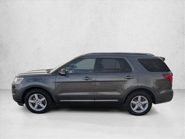 Used 2018 Ford Explorer XLT w/ Equipment Group 202A FWD image 8