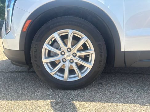 Used 2022 Cadillac XT4 Luxury AWD/4WD image 23