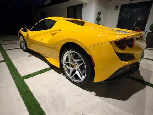 Used 2023 Ferrari F8 Tributo Base 2dr Convertible image 9