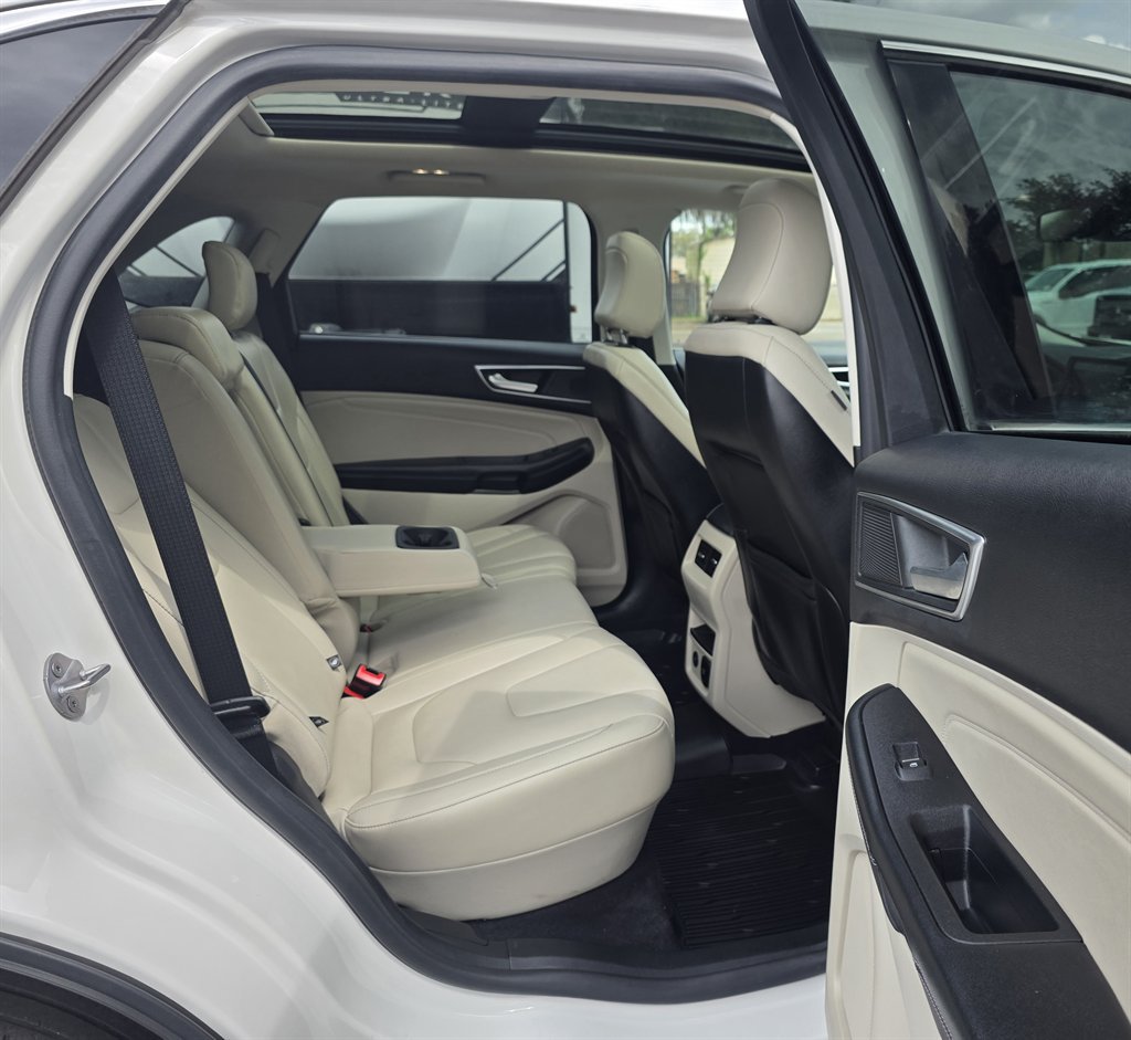 Used 2022 Ford Edge Titanium AWD/4WD image 36