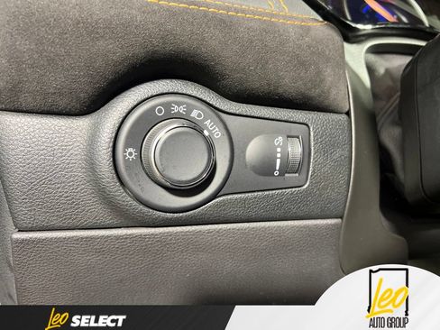 Used 2023 Dodge Durango R/T w/ Hemi Orange Plus Package AWD/4WD image 22