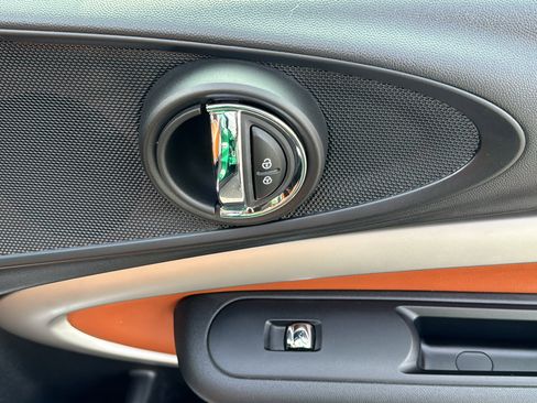 Used 2022 MINI Cooper Clubman S w/ Driver Assistance Package image 26