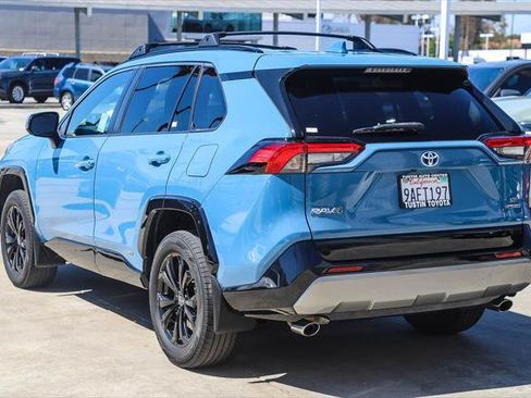 Certified 2022 Toyota RAV4 SE AWD/4WD image 8