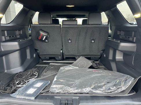 Certified 2025 Toyota 4Runner TRD Off-Road Premium image 30