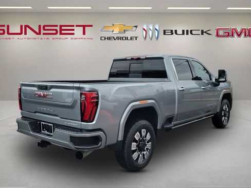 Certified 2024 GMC Sierra 2500 Denali w/ Denali Reserve Package image 4