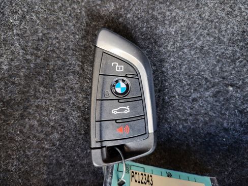 Used 2024 BMW 230i Coupe w/ Convenience Package RWD image 32