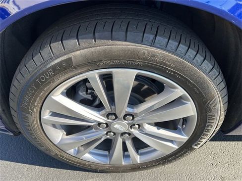 Certified 2024 Cadillac XT6 Premium Luxury w/ LPO, Floor Liner Package image 18