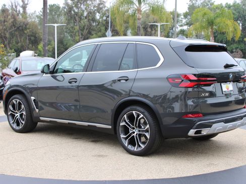 Used 2026 BMW X5 sDrive40i w/ Climate Comfort Package RWD image 3