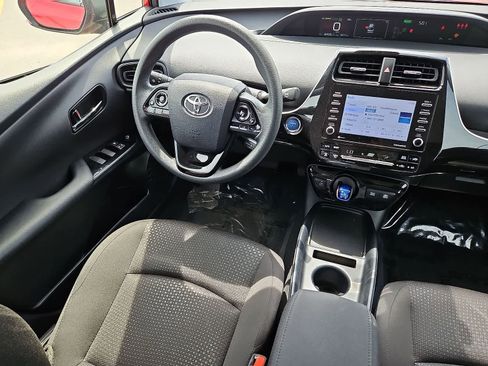 Used 2022 Toyota Prius LE AWD/4WD image 10