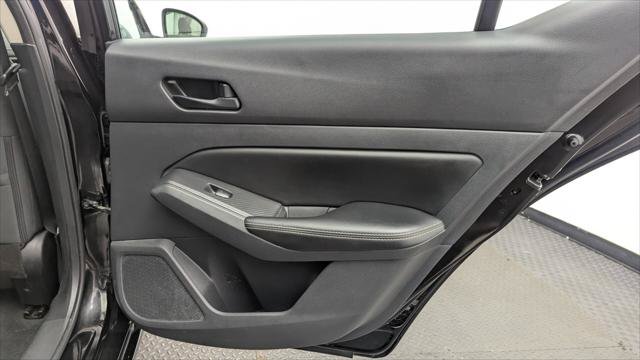 Used 2025 Nissan Altima 2.5 SV FWD image 19