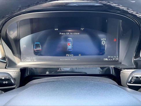Used 2025 Lincoln Corsair FWD image 20