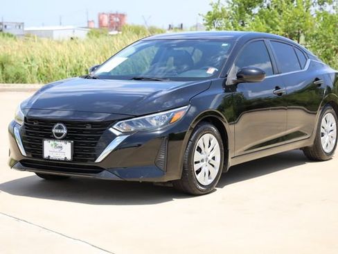 Used 2024 Nissan Sentra S w/ Trunk Package FWD image 3