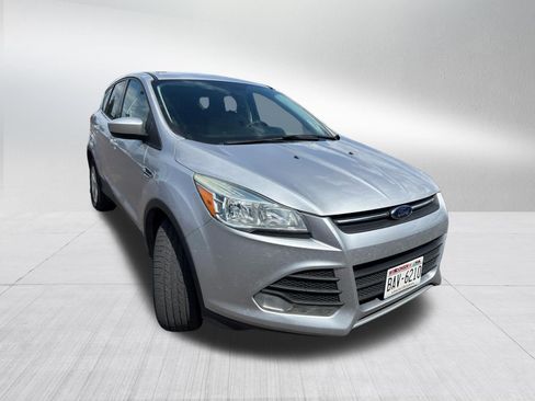 Used 2016 Ford Escape SE AWD/4WD image 3