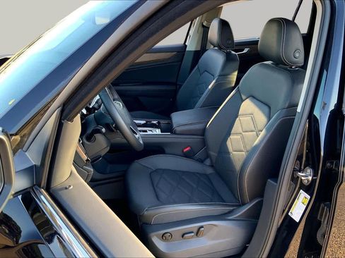 Used 2026 Volkswagen Atlas SE FWD image 8