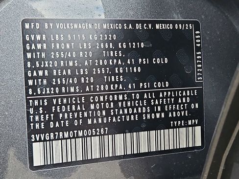 New 2026 Volkswagen Tiguan SE R-Line image 17