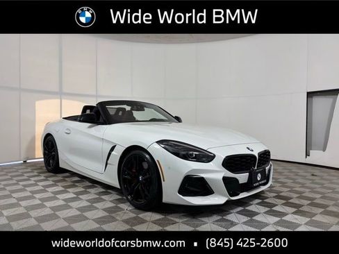 Used 2024 BMW Z4 M40i w/ Premium Package image 1