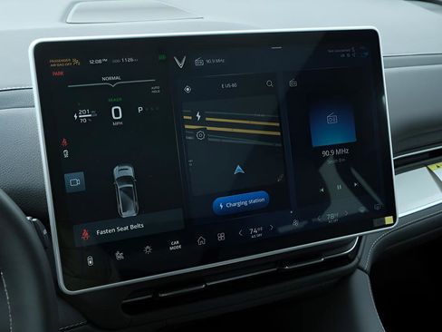 Used 2024 VinFast VF 9 Plus image 12