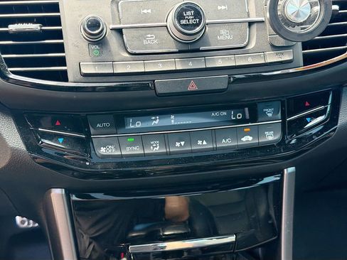 Used 2017 Honda Accord Sport Special Edition image 30