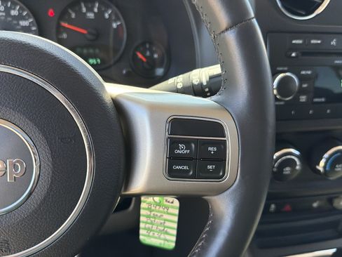 Used 2012 Jeep Patriot Latitude w/ Sun/Sound Group AWD/4WD image 16