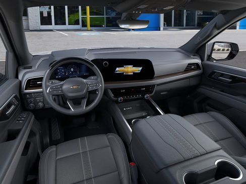 New 2025 Chevrolet Suburban High Country image 39