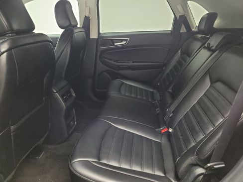 Used 2020 Ford Edge SEL AWD/4WD image 18