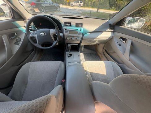 Used 2011 Toyota Camry LE w/ LE Extra-Value Pkg FWD image 17