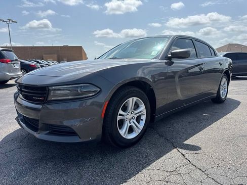 Used 2020 Dodge Charger SXT w/ Leather Interior Group RWD image 2