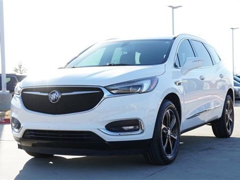 Used 2019 Buick Enclave Essence w/ LPO, Sport Appearance Package image 3