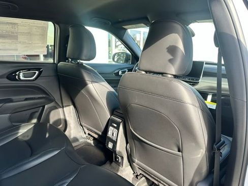 New 2026 Jeep Compass Limited AWD/4WD image 16