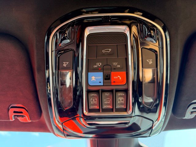 Used 2024 Jeep Grand Wagoneer L Series III w/ Quick Order Packagew 28T AWD/4WD image 18