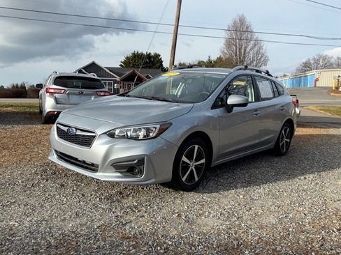 Used 2019 Subaru Impreza 2.0i Premium w/ Popular Package #2 image 3