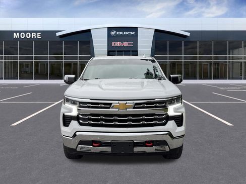 Used 2023 Chevrolet Silverado 1500 LTZ AWD/4WD image 3