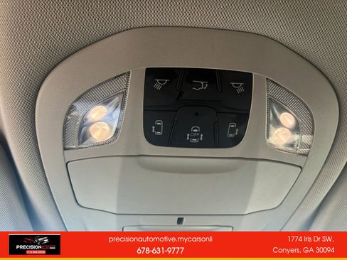 Used 2020 Chrysler Pacifica Touring-L FWD image 26