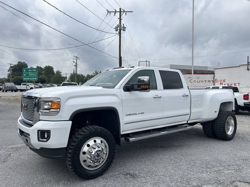 Used 2015 GMC Sierra 3500 Denali w/ Duramax Plus Package AWD/4WD image 2