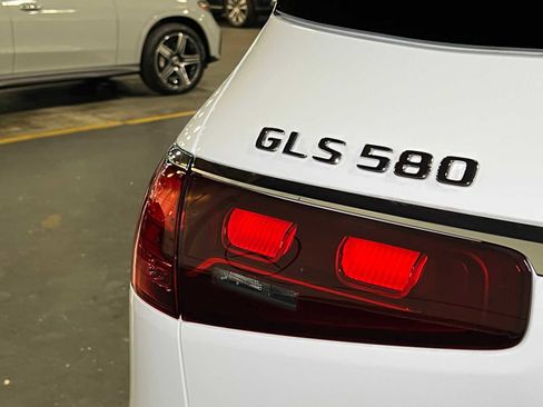 New 2025 Mercedes-Benz GLS 580 4MATIC image 13