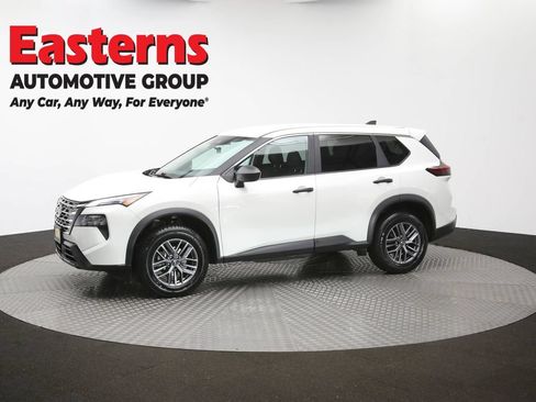 Used 2024 Nissan Rogue S AWD/4WD image 58