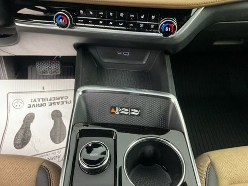 New 2026 Chevrolet Equinox ACTIV w/ Convenience Package III image 19