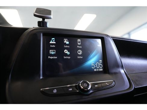 Used 2018 Chevrolet Camaro LT RWD image 18