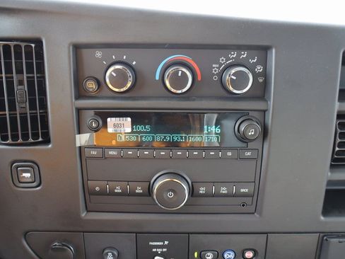 New 2025 Chevrolet Express 3500 w/ Power Convenience Package image 15