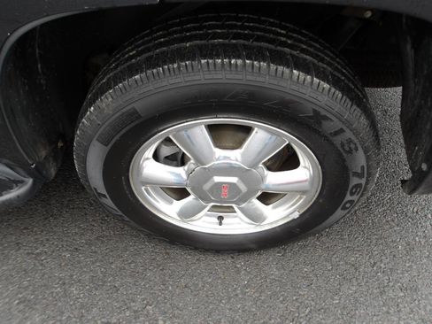 Used 2004 GMC Envoy SLT w/ Preferred Equipment Group image 24