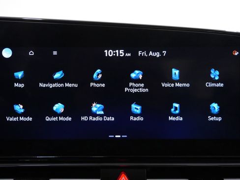 Used 2024 Hyundai Elantra Limited FWD image 18
