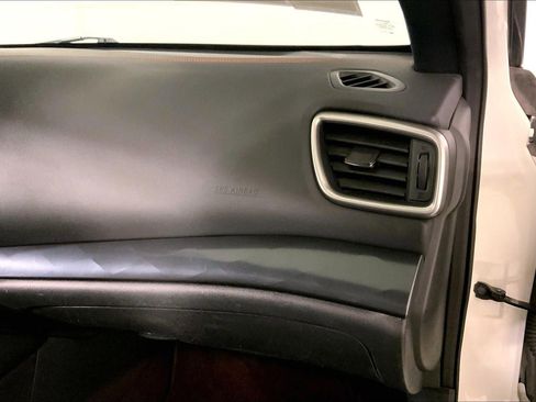 Used 2023 Nissan Maxima SR image 16