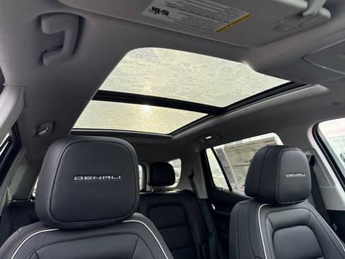 New 2026 GMC Terrain Denali w/ LPO, Black Badging Package image 17