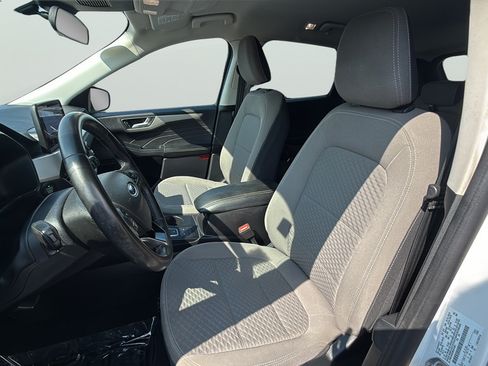 Used 2021 Ford Escape SE w/ SE Sport Appearance Package AWD/4WD image 23