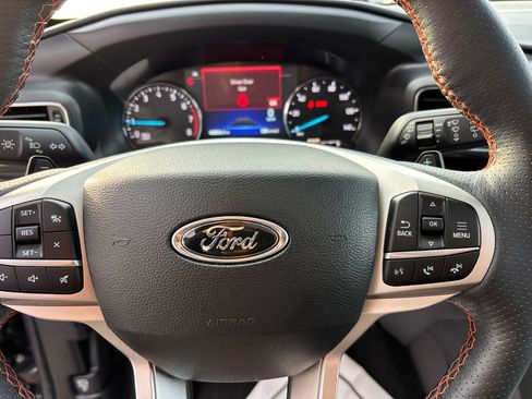Used 2022 Ford Explorer Timberline w/ Timberline Technology Package AWD/4WD image 16