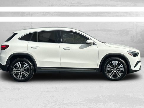 Certified 2025 Mercedes-Benz GLA 250 4MATIC image 3