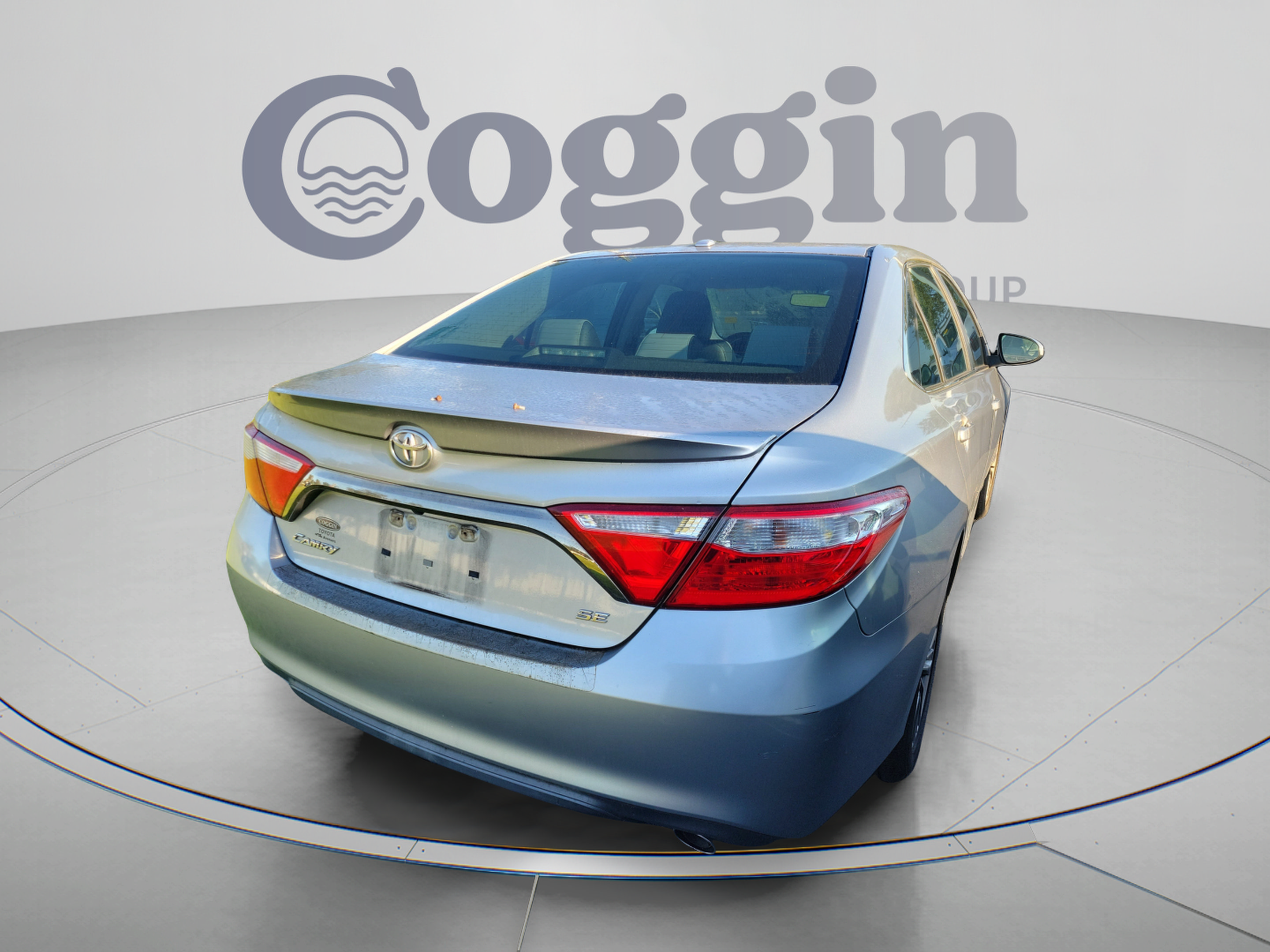 Used 2016 Toyota Camry SE FWD image 4