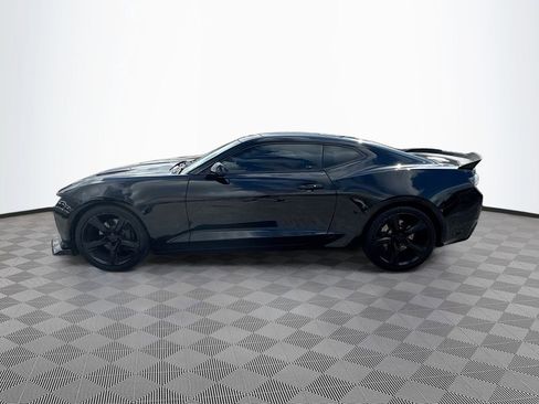 Used 2017 Chevrolet Camaro SS image 8