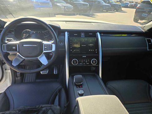 Used 2023 Land Rover Discovery S R-Dynamic image 30