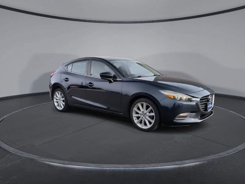 Used 2017 MAZDA MAZDA3 Touring image 2
